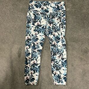Gaiam high waisted 7/8 floral yoga leggings with pockets L